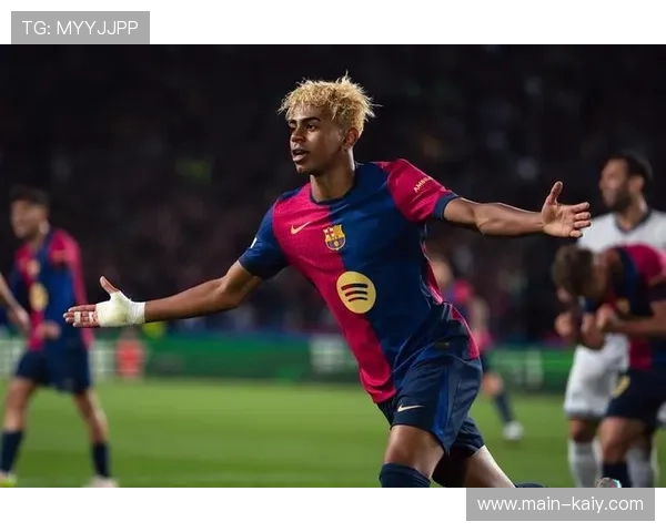 年轻球员在欧冠崛起：埃斯特旺、亚马尔等新星